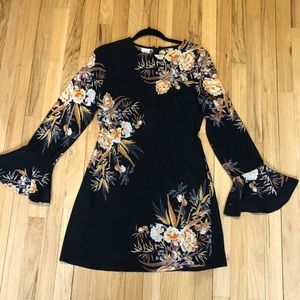 Floral Selfie Leslie Dress
